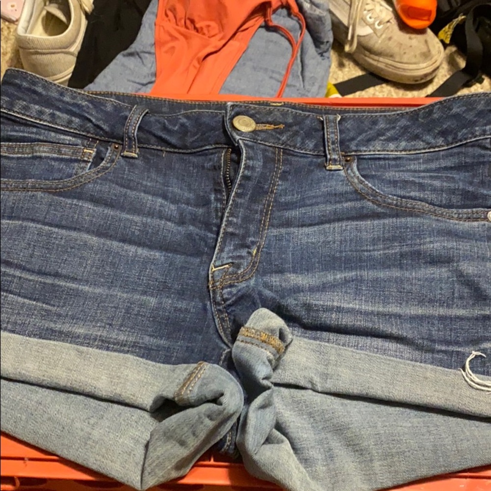 American eagle high waisted shorties